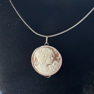 Cameo Pendant Necklace in 14k white gold